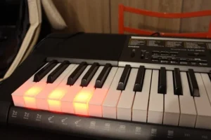 Casio-LK-265-Keyboard-mit-Leuchttasten