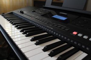 Yamaha PSR E463